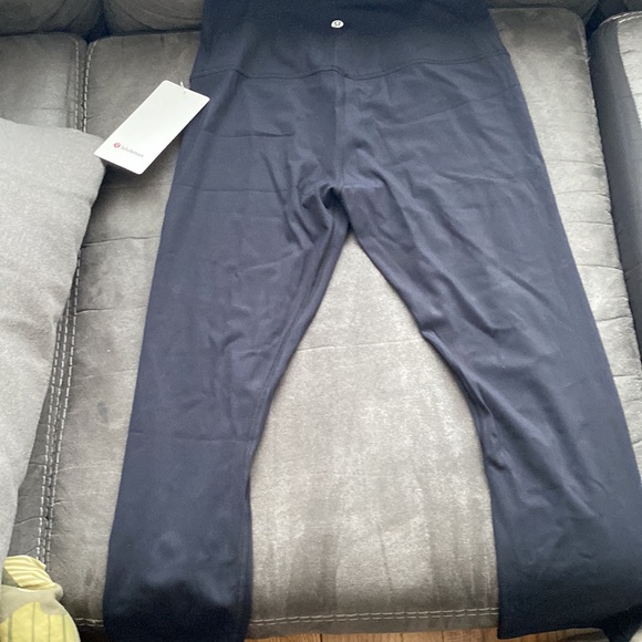 Lululemon black leggings - Picture 2 of 4